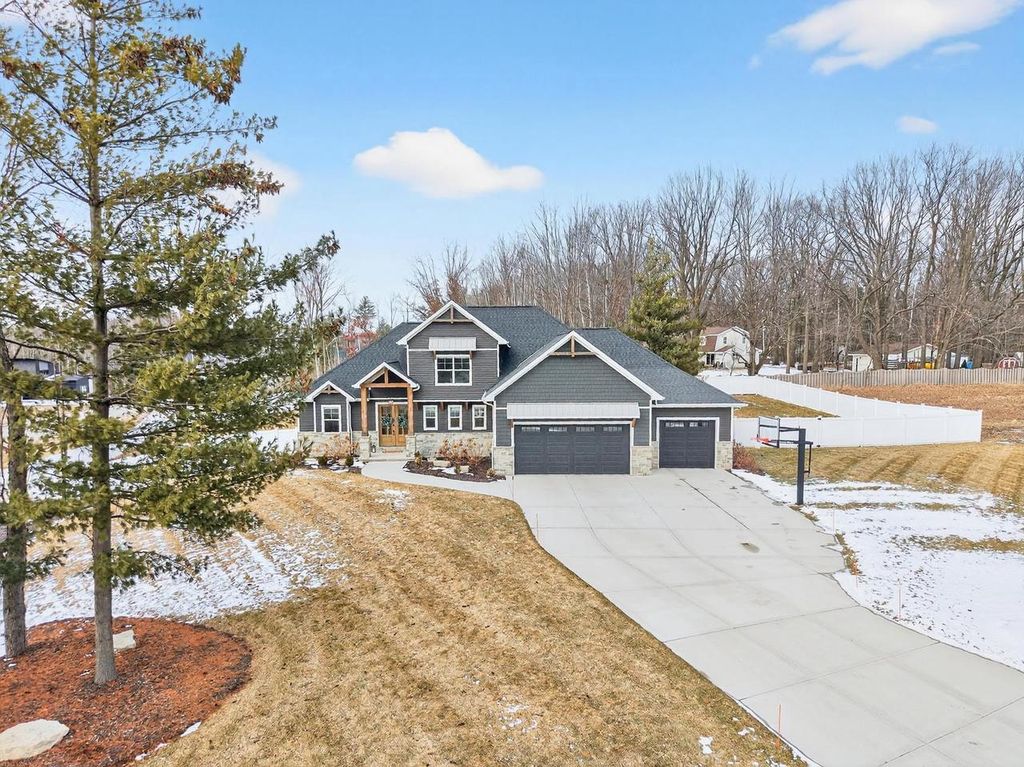 Photo of 692 Blackberry COURT, Oneida, WI 54155 (MLS # 50321657)