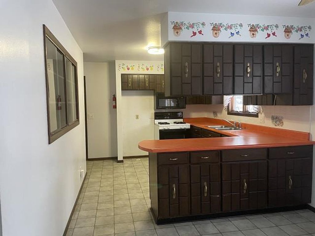 Photo of 1405 E 29th STREET, Marshfield, WI 54449 (MLS # 22505597)