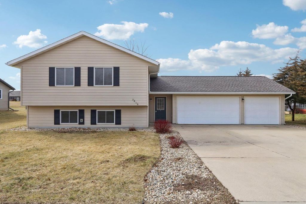 Photo of 2606 Hamilton STREET, Portage, WI 53901 (MLS # 2018464)
