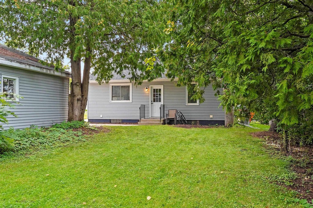 Photo of 822 Ardennes STREET, Green Bay, WI 54303 (MLS # 50332863)
