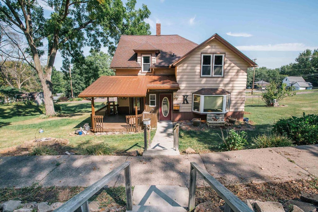 Photo of 411 E 5th STREET, Neillsville, WI 54456 (MLS # 22604312)