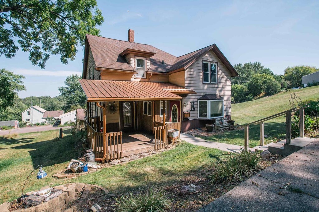 Photo of 411 E 5th STREET, Neillsville, WI 54456 (MLS # 22604312)