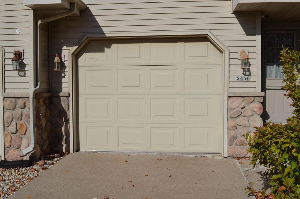 Photo of 2456 Blake COURT, Oshkosh, WI 54904 (MLS # 50317536)