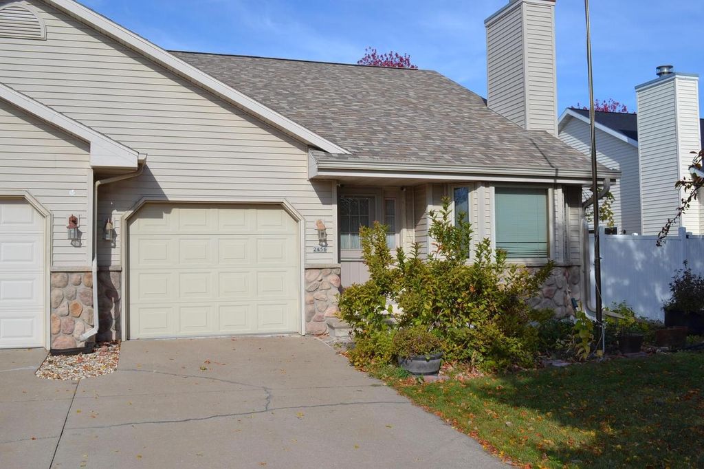 Photo of 2456 Blake COURT, Oshkosh, WI 54904 (MLS # 50317536)