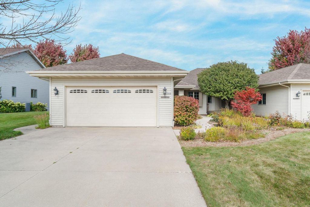 Photo of 1935 Kaat LANE, Sheboygan, WI 53081 (MLS # 1937280)
