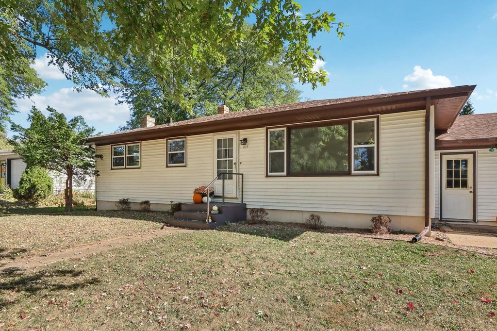 Photo of 405 Meadow Wood DRIVE, Mount Horeb, WI 53572 (MLS # 2009555)