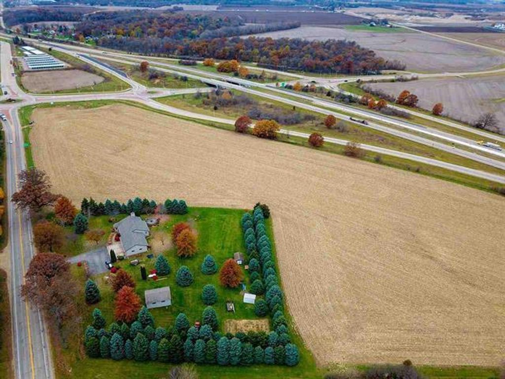 Photo of 3905 Milwaukee ROAD, Beloit, WI 53511 (MLS # 2018660)