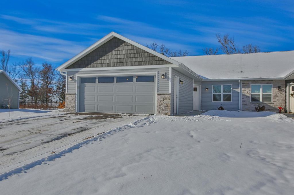 Photo of 970 Morning Star LANE, Plover, WI 54467 (MLS # 22505114)