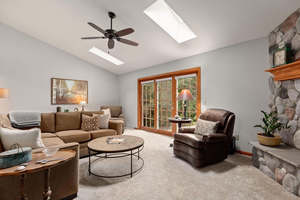 Photo of W52N129 Pioneer COURT #A, Cedarburg, WI 53012 (MLS # 1939648)