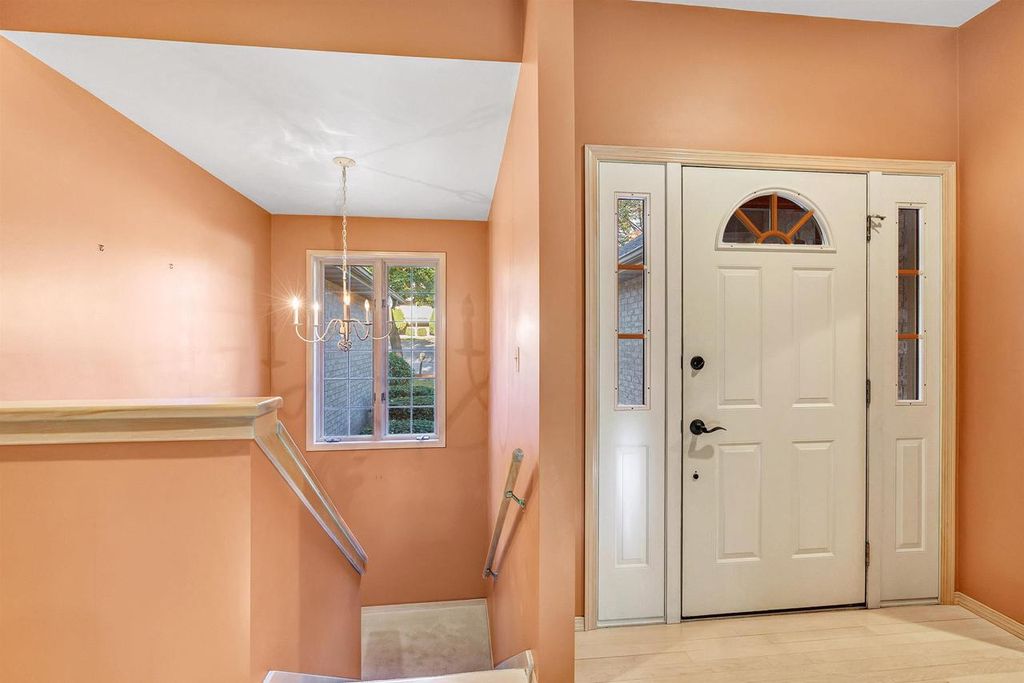 Photo of 1601 Rustic Oaks COURT, Green Bay, WI 54301 (MLS # 50316009)