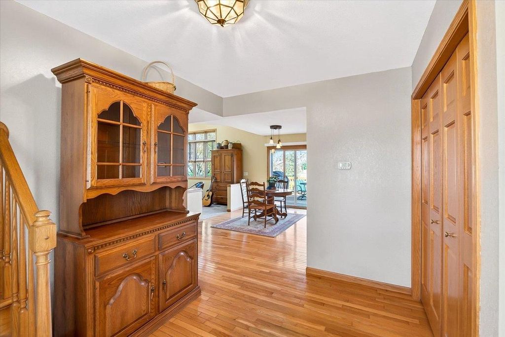 Photo of 1205 Greenbrier DRIVE, Waunakee, WI 53597 (MLS # 2021353)