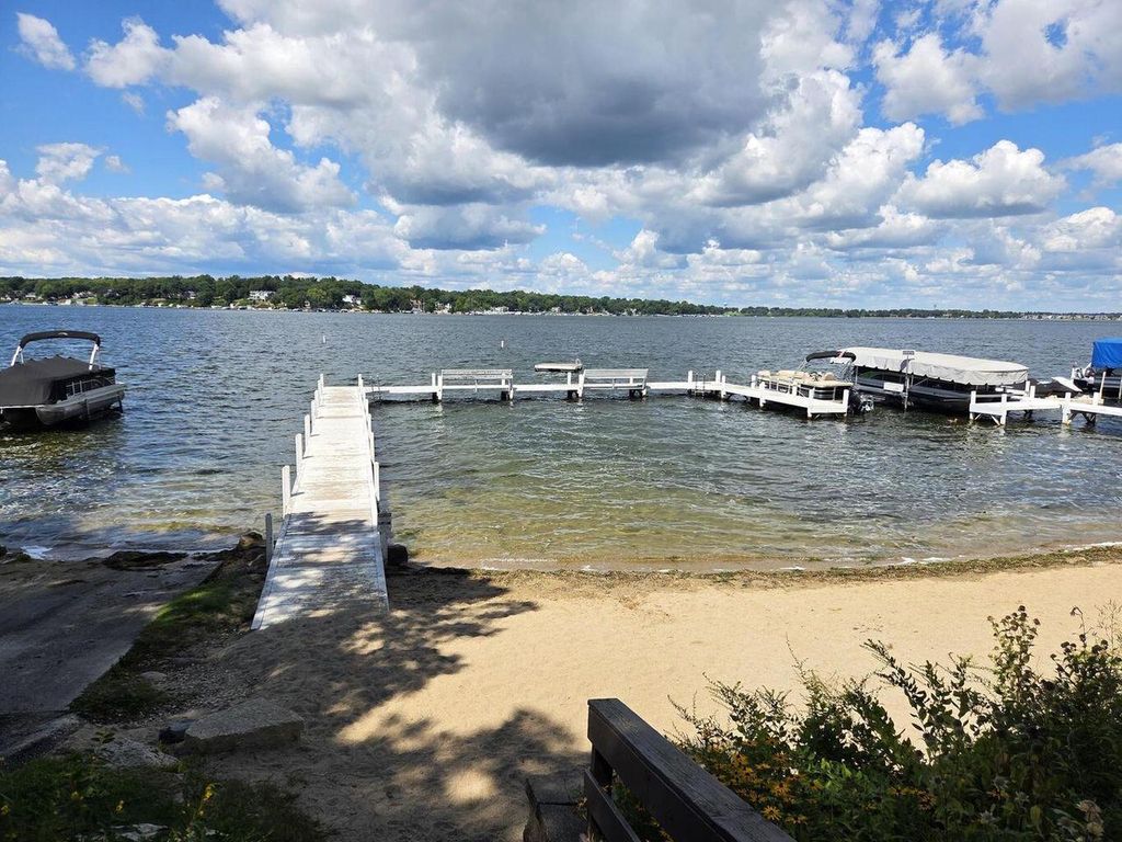 Photo of 2816 Mabie STREET, Delavan, WI 53115 (MLS # 1950043)