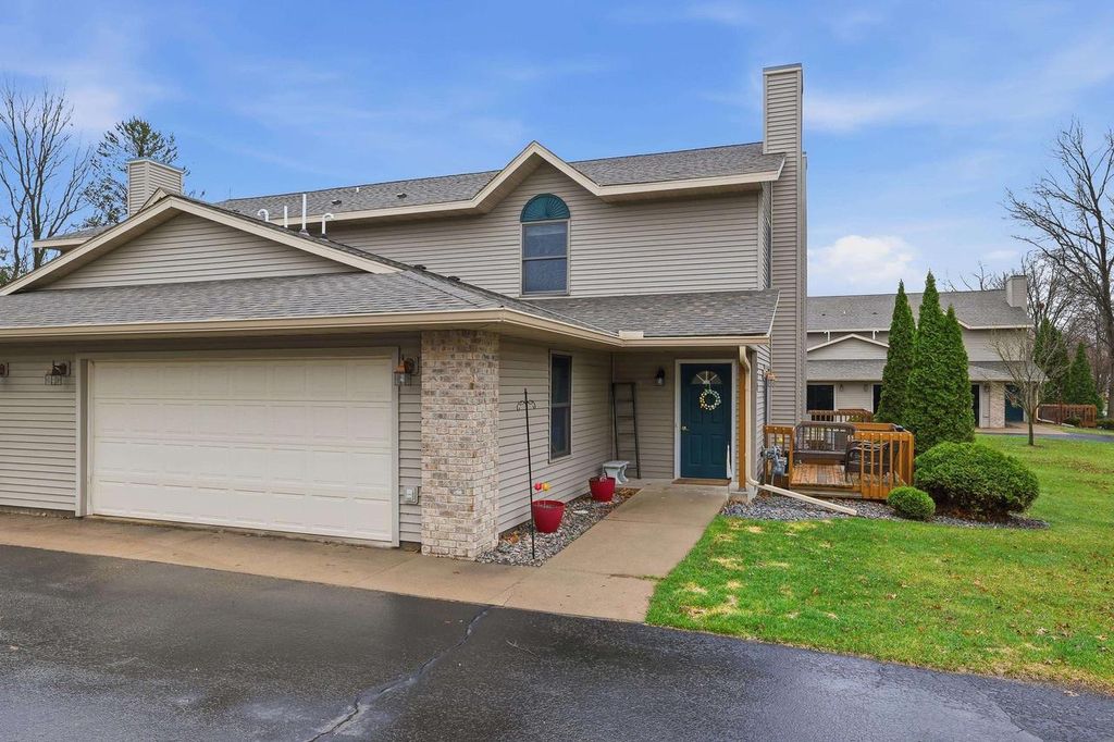 Photo of 300 White Oak AVENUE, Plover, WI 54467 (MLS # 22601482)