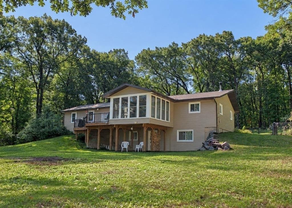 Photo of 1800 White Oak DRIVE, Eau Claire, WI 54703 (MLS # 1605549)