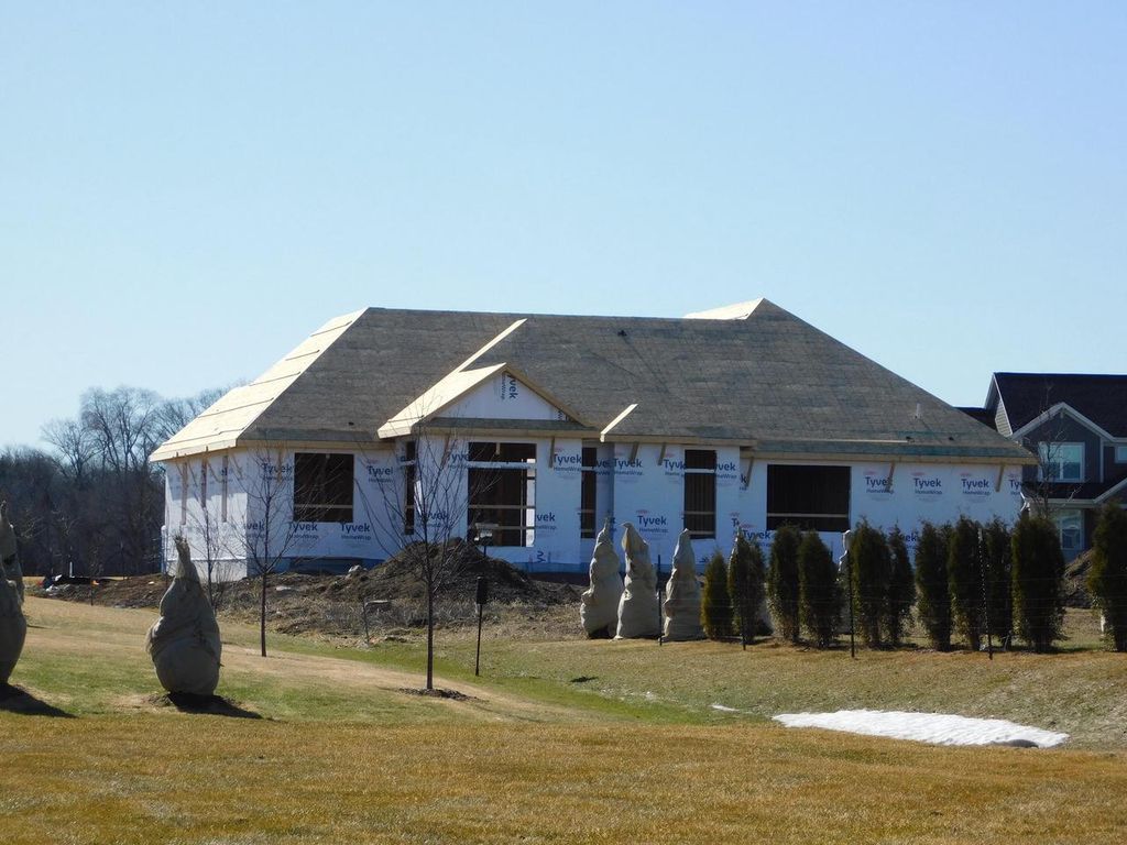 Photo of 792 N Sparrow WAY, Grafton, WI 53024 (MLS # 1943302)