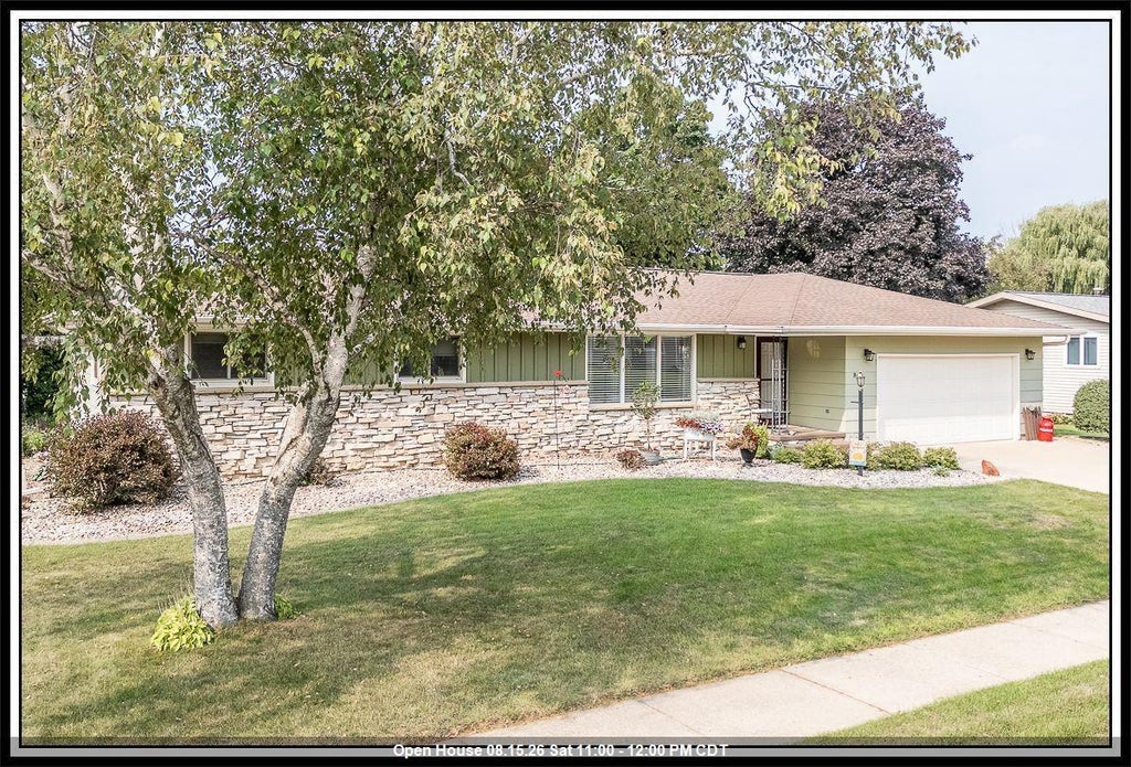 Photo of 815 W Jennings STREET, New London, WI 54961 (MLS # 50330874)