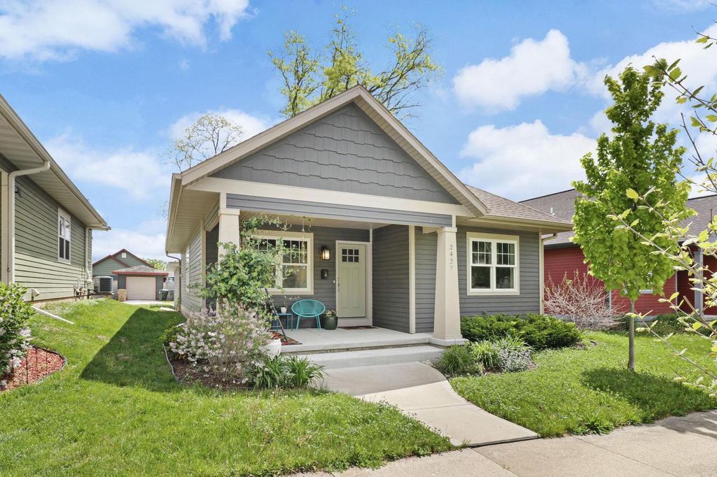 Photo of 2427 Allied DRIVE, Madison, WI 53711 (MLS # 2023909)