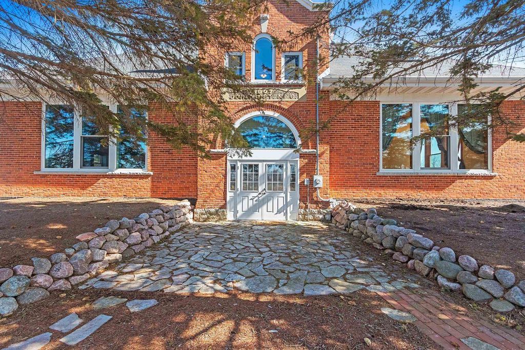 Photo of 100 N Northview ROAD, Green Bay, WI 54311 (MLS # 50322132)