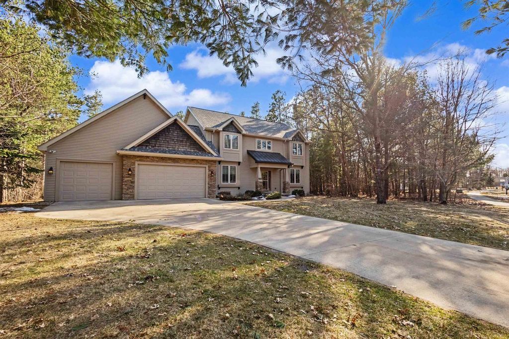 Photo of 4465 River DRIVE, Plover, WI 54467 (MLS # 22601342)