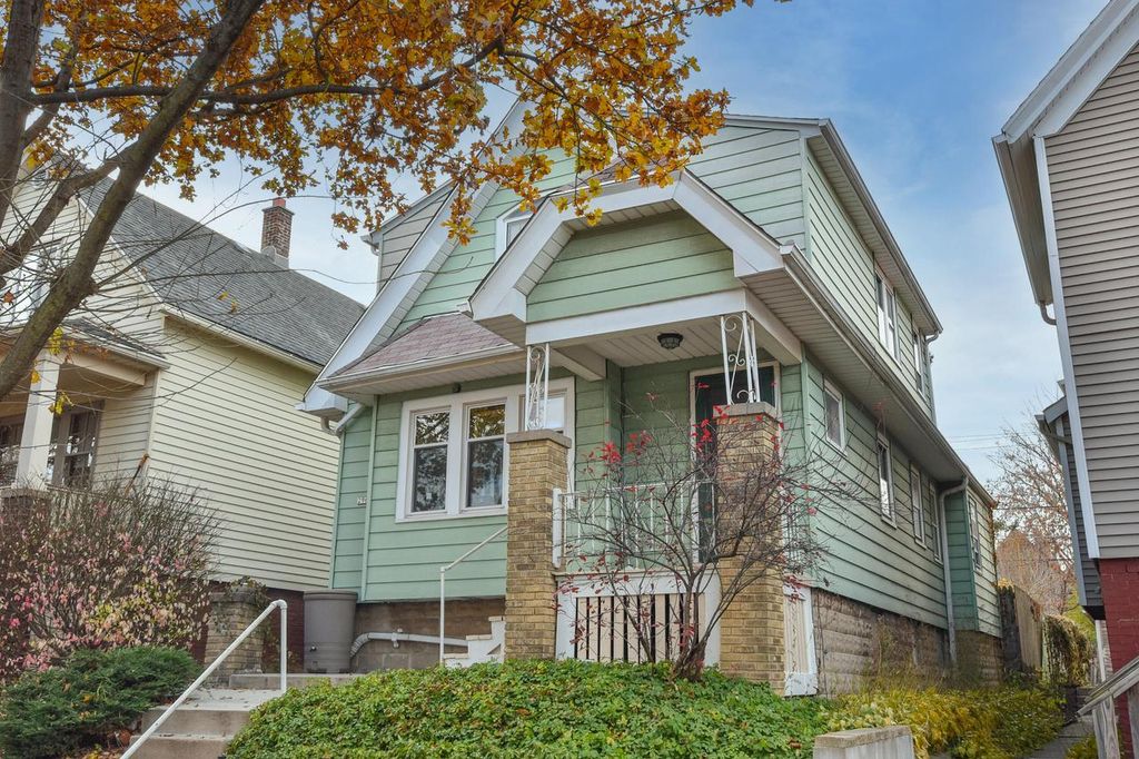 Photo of 2965 N Bremen STREET, Milwaukee, WI 53212 (MLS # 1943746)