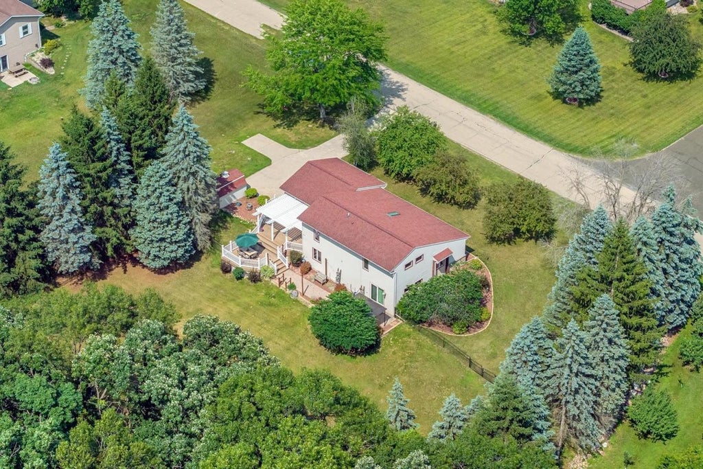 Photo of N6839 Donlin DRIVE, Pardeeville, WI 53954 (MLS # 2027745)