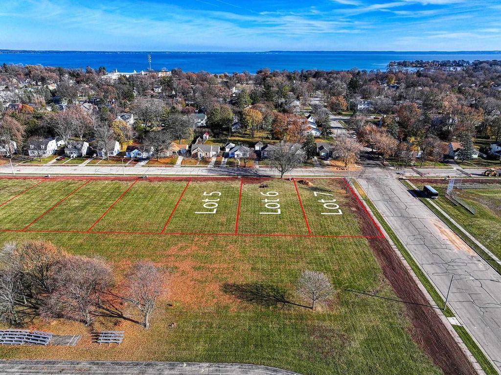 Photo of 671 Reed STREET, Neenah, WI 54956 (MLS # 50318662)