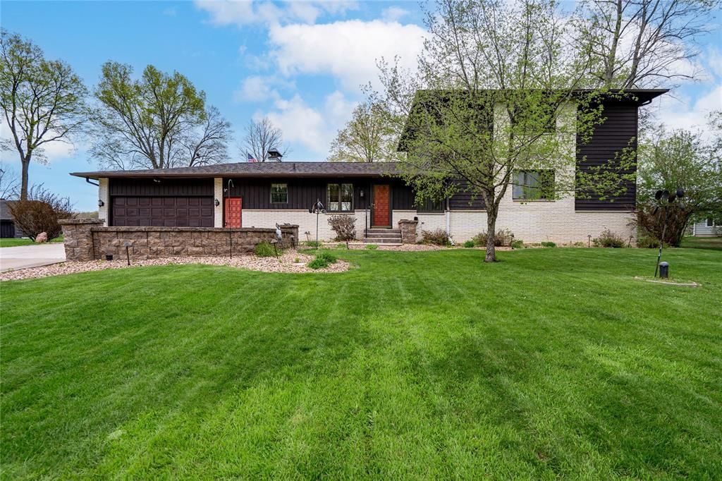 Photo of 9556 27th AVENUE, Eau Claire, WI 54703 (MLS # 1598274)
