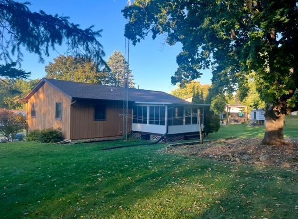 Photo of 2008 Ridgeway ROAD, Monroe, WI 53566 (MLS # 2010066)
