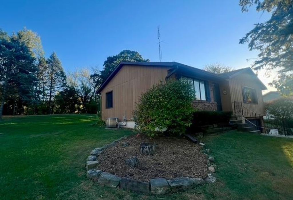 Photo of 2008 Ridgeway ROAD, Monroe, WI 53566 (MLS # 2010066)