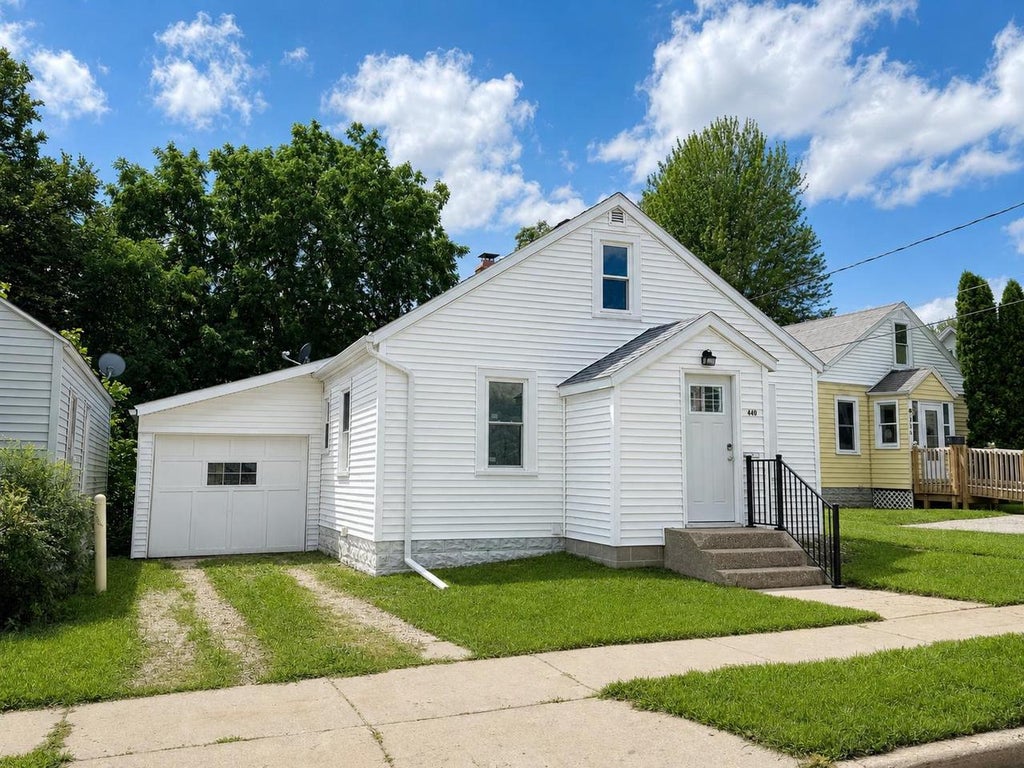 Photo of 440 Winsor STREET, Mauston, WI 53948 (MLS # 2031191)