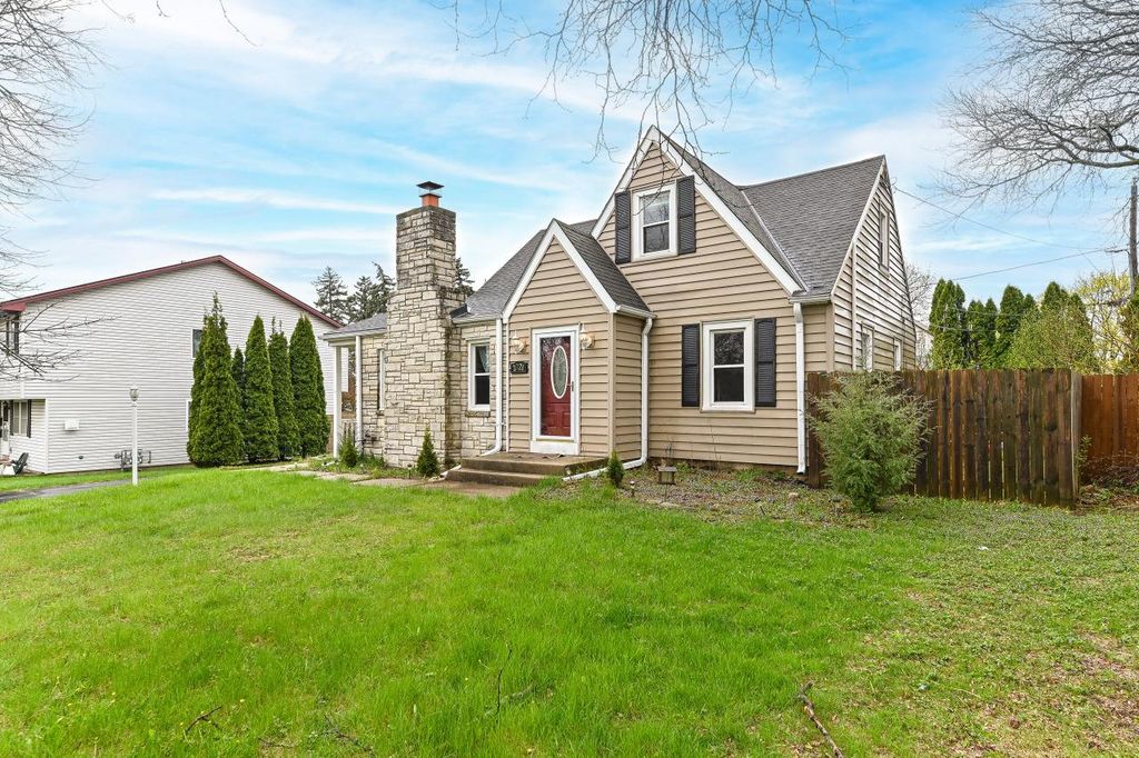 Photo of 2721 S 76th STREET, West Allis, WI 53219 (MLS # 1935559)