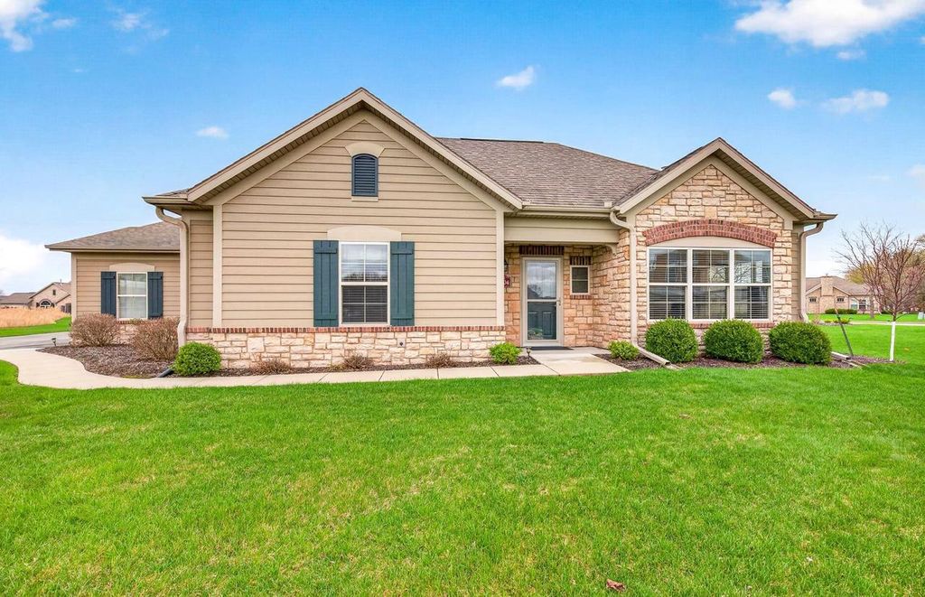 Photo of 2104 E Milestone DRIVE, Appleton, WI 54913 (MLS # 50324369)