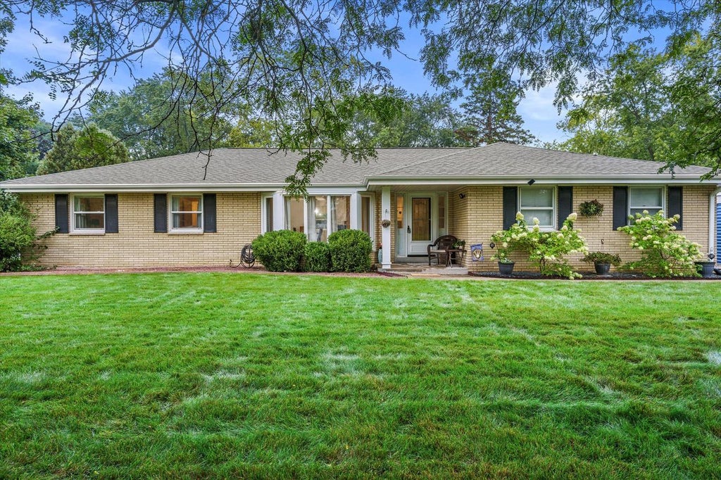 Photo of 4800 Sussex LANE, Greendale, WI 53129 (MLS # 1981238)