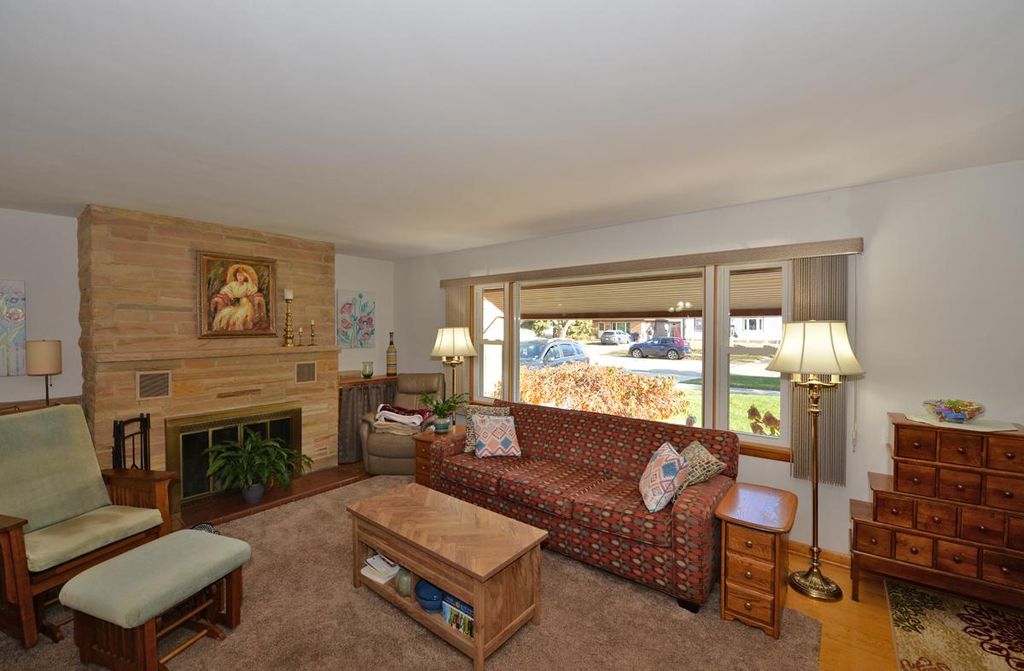 Photo of 934 Illinois STREET, Racine, WI 53405 (MLS # 1941231)