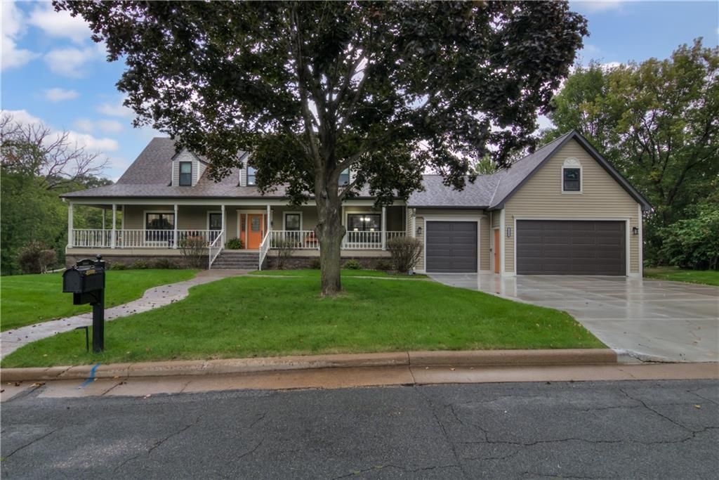 Photo of 3920 Woodcrest COURT, Eau Claire, WI 54701 (MLS # 1594977)