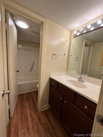 Williamsburg, Virginia 23185, United States, 2 Bedrooms Bedrooms, ,1 BathroomBathrooms,Residential,Pending,124906