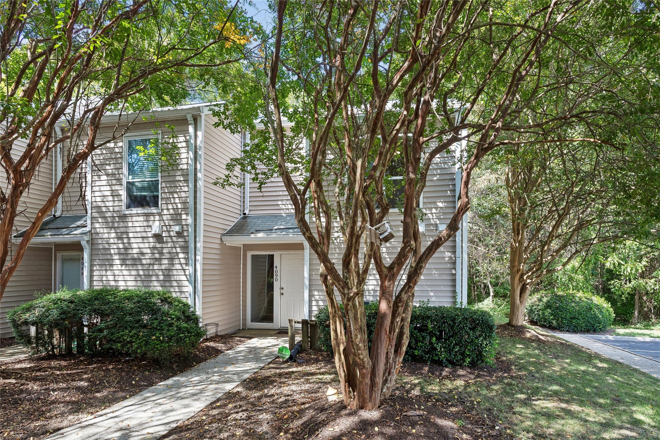 4090 Midlands Road