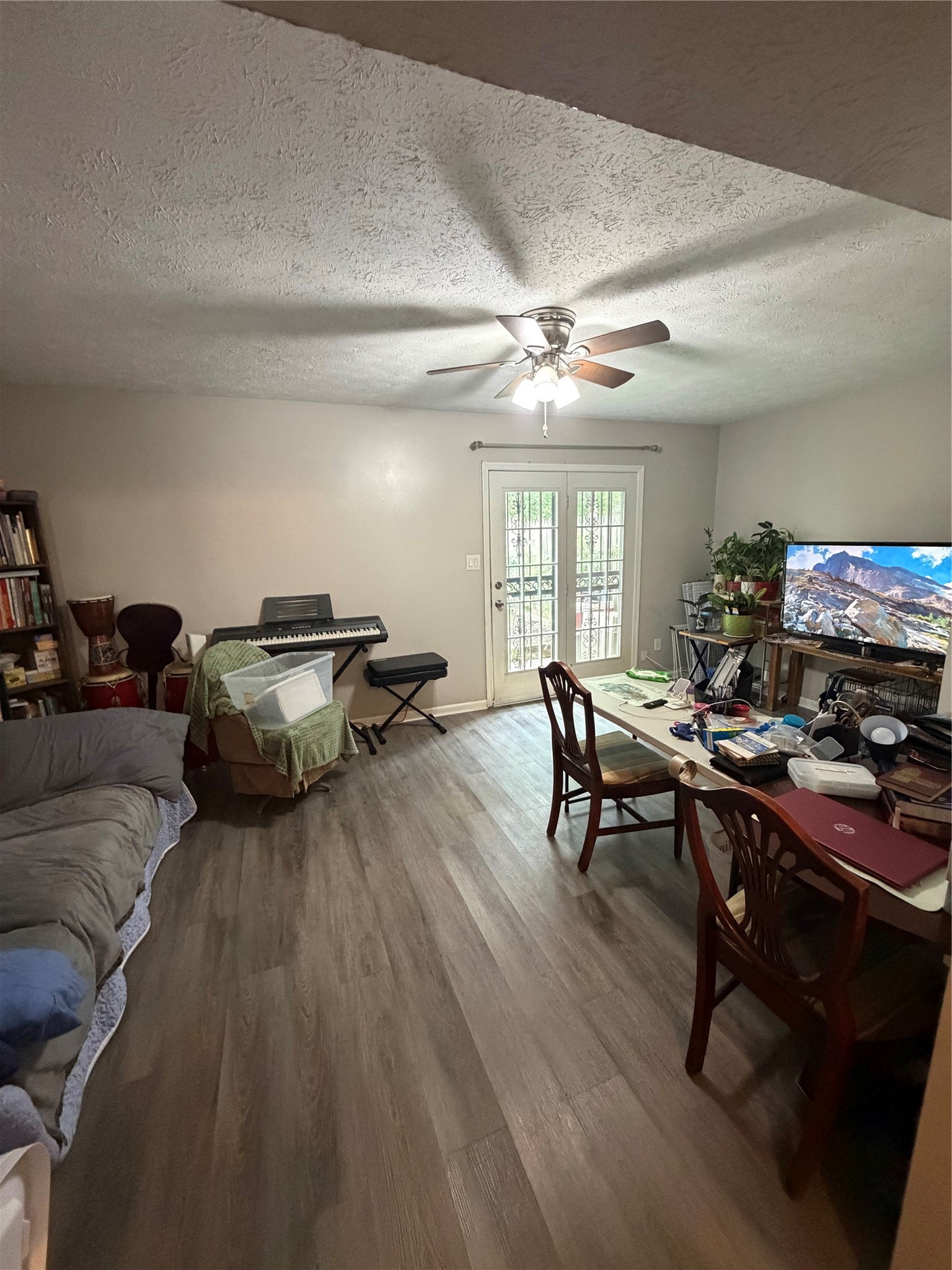 368 Deputy Lane E