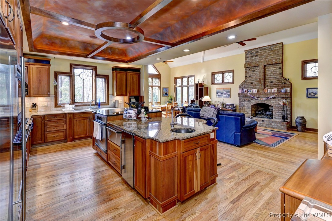 Williamsburg, Virginia 23185, United States, 5 Bedrooms Bedrooms, ,6 BathroomsBathrooms,Residential,Active,82952