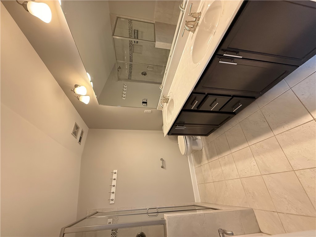 Williamsburg, Virginia 23188, United States, 3 Bedrooms Bedrooms, ,3 BathroomsBathrooms,Residential,Active,167347