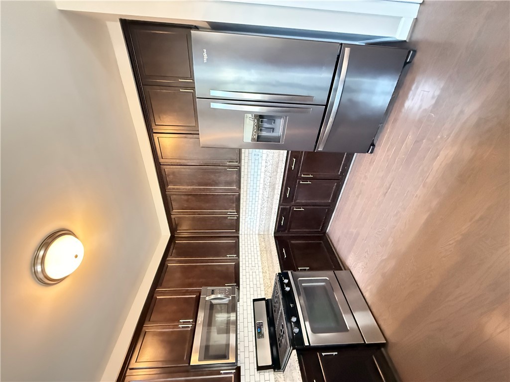 Williamsburg, Virginia 23188, United States, 3 Bedrooms Bedrooms, ,3 BathroomsBathrooms,Residential,Active,167347