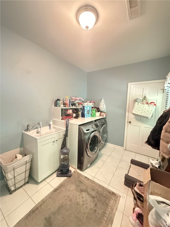 Williamsburg, Virginia 23188, United States, 4 Bedrooms Bedrooms, ,3 BathroomsBathrooms,Residential,Pending,147979