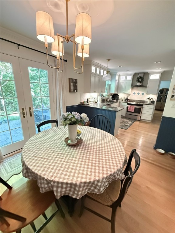 Williamsburg, Virginia 23188, United States, 4 Bedrooms Bedrooms, ,3 BathroomsBathrooms,Residential,Pending,147979