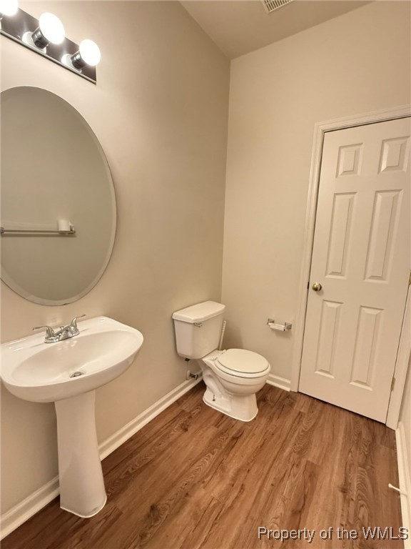 Newport News, Virginia 23602, United States, 5 Bedrooms Bedrooms, ,3 BathroomsBathrooms,Residential,Pending,25992