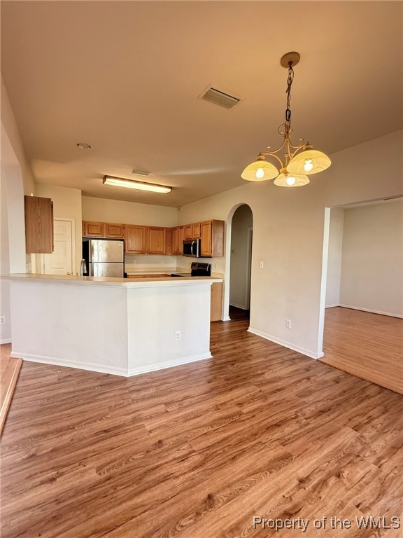 Newport News, Virginia 23602, United States, 5 Bedrooms Bedrooms, ,3 BathroomsBathrooms,Residential,Pending,25992