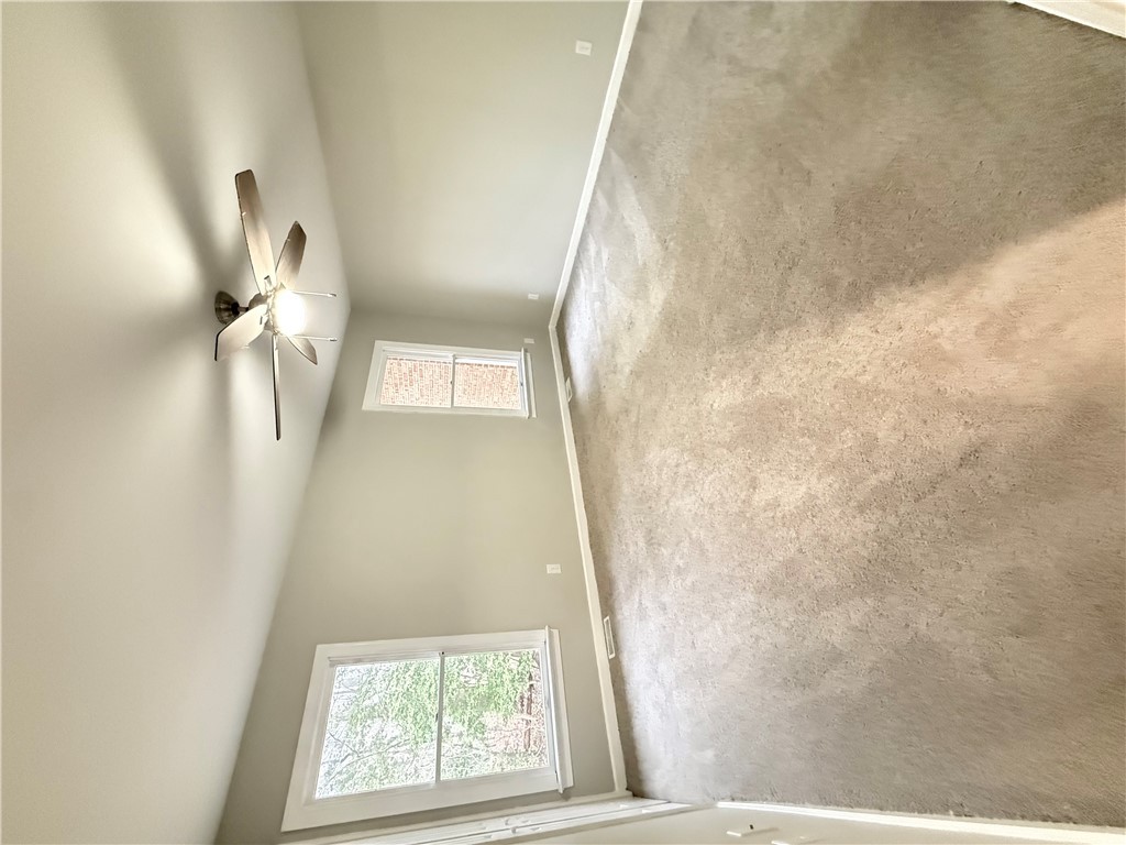 Williamsburg, Virginia 23185, United States, 2 Bedrooms Bedrooms, ,3 BathroomsBathrooms,Residential,Pending,100392