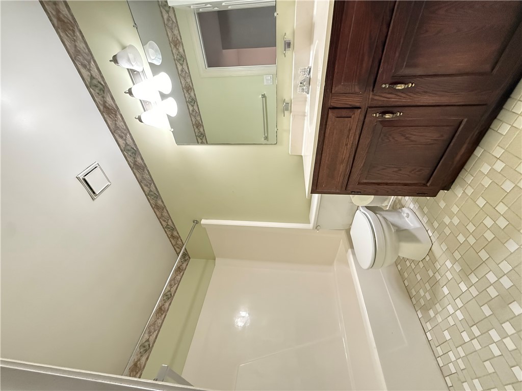 Williamsburg, Virginia 23185, United States, 2 Bedrooms Bedrooms, ,3 BathroomsBathrooms,Residential,Pending,100392