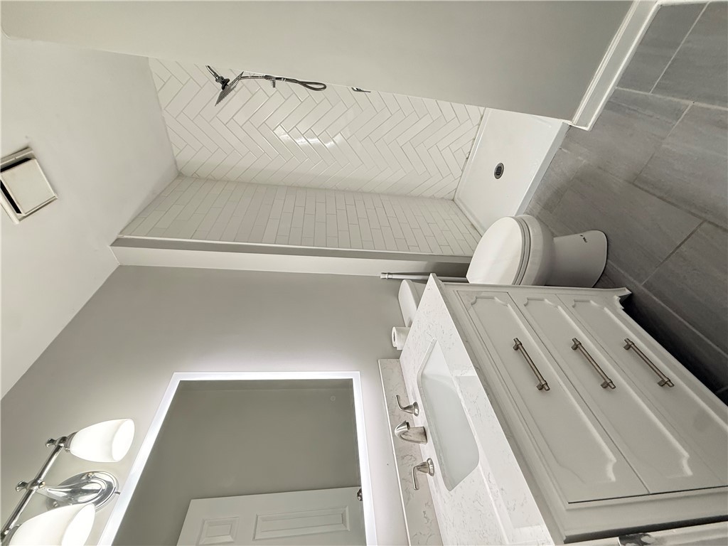 Williamsburg, Virginia 23185, United States, 2 Bedrooms Bedrooms, ,3 BathroomsBathrooms,Residential,Pending,100392