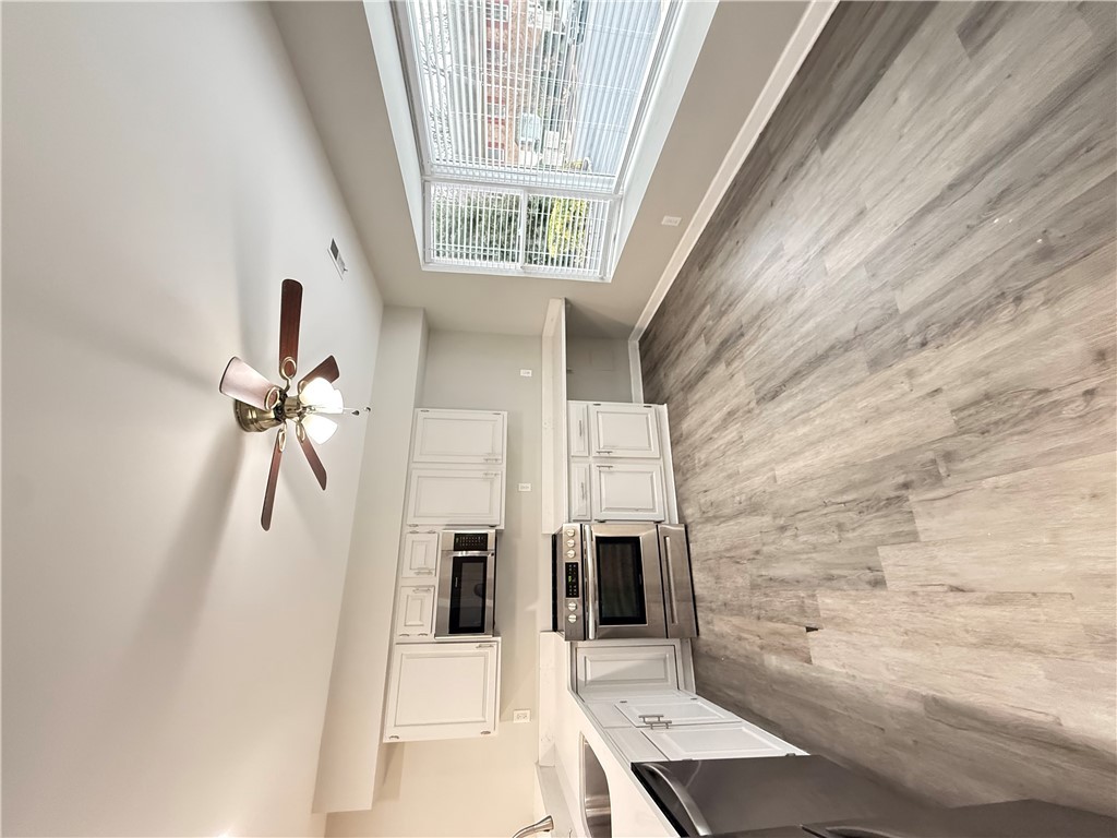 Williamsburg, Virginia 23185, United States, 2 Bedrooms Bedrooms, ,3 BathroomsBathrooms,Residential,Pending,100392