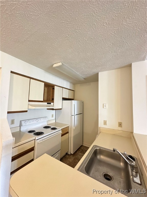 Hampton, Virginia 23666, United States, 2 Bedrooms Bedrooms, ,1 BathroomBathrooms,Residential,Active,4087